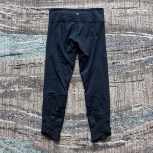 Women's Lululemon Athletica Black Patterned 3/4 Leggings Workout Yoga Pants Sz 6